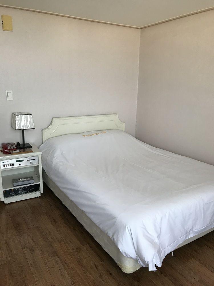 Hotel Seoul Tourist Czedżu Zewnętrze zdjęcie